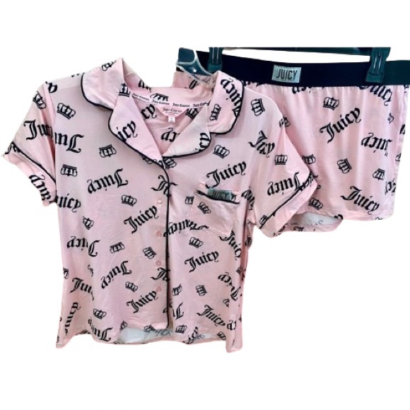 NEW Juicy Couture Pink Button Up Shirt And Shorts Pajama Set Size Medium - Picture 2 of 14